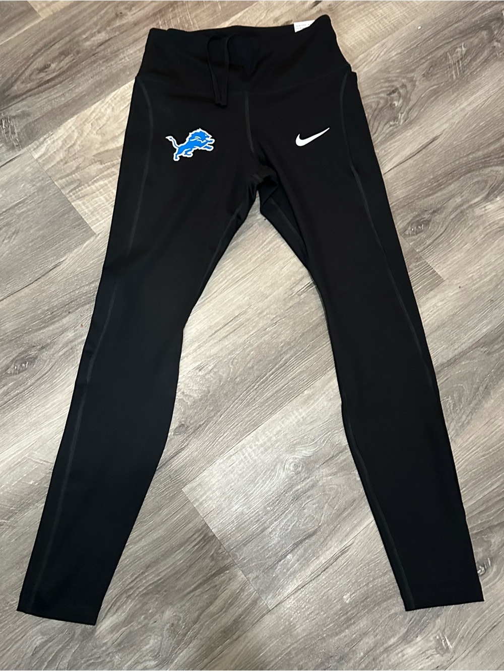 Detroit Lions Nike Women’s Black Performance Leggings NWT